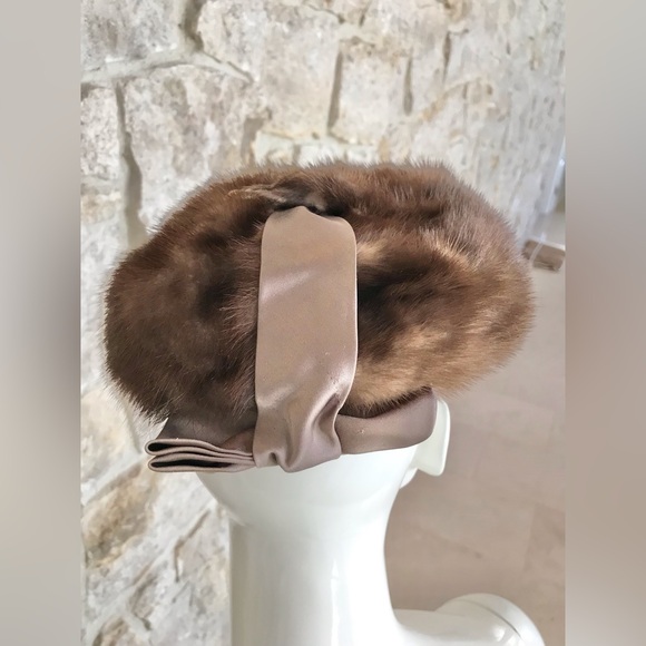 Incredible Vintage 1950s 1960s Mink Fur Hat by Amrose NY with Foot and Ribbon - Picture 7 of 15